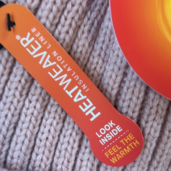 NWT Heat Holders Pink Thermal Hat w/ Heatwaver Insulation & Pom Pom One Size - Picture 4 of 9